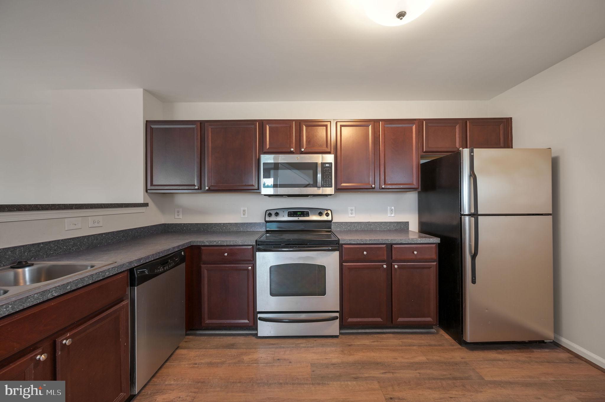 189 W SHELDRAKE CIRCLE