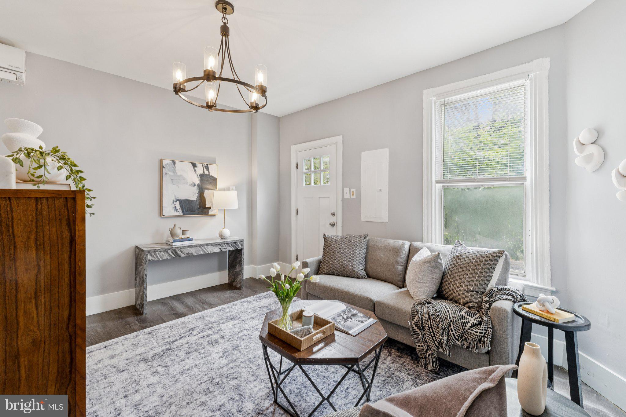 913 COLUMBIA ROAD NW