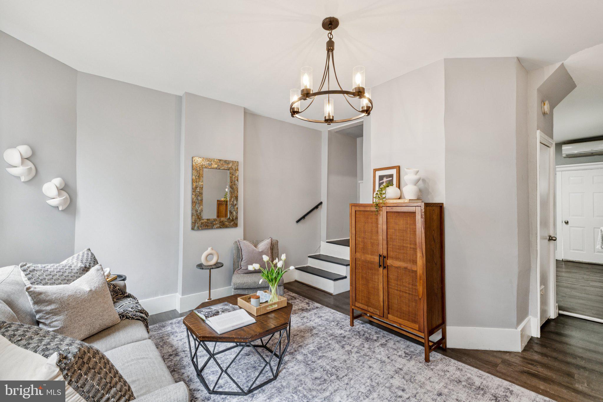 913 COLUMBIA ROAD NW