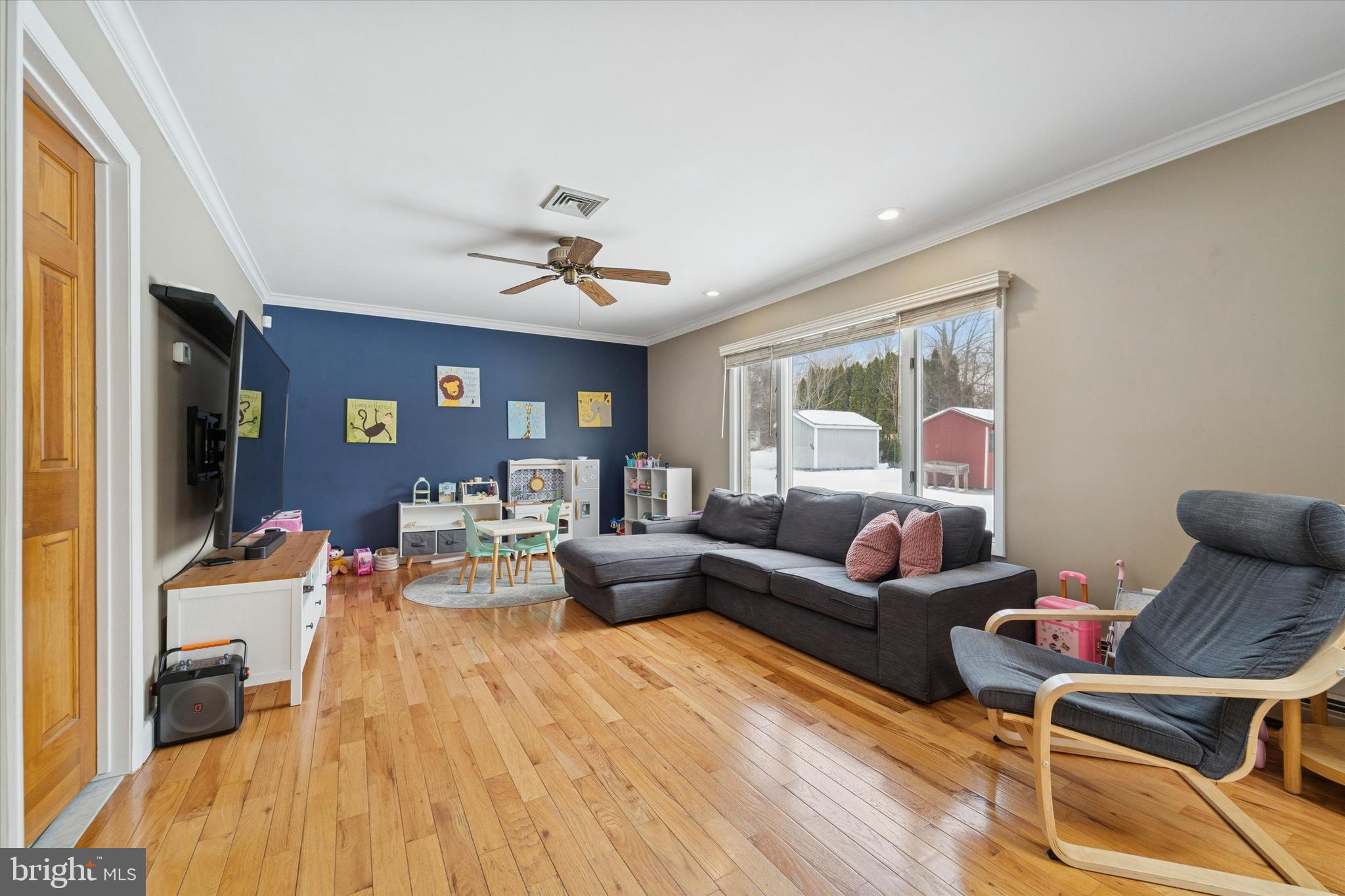 IDLEWOOD - Residential