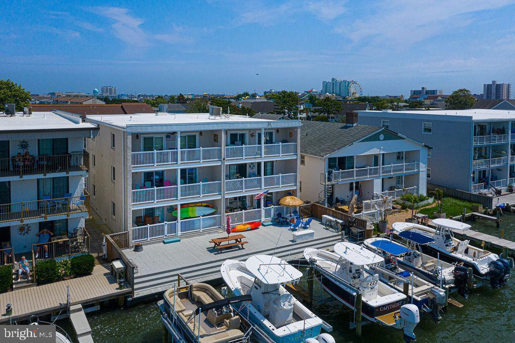 411 BAYSHORE DRIVE 301