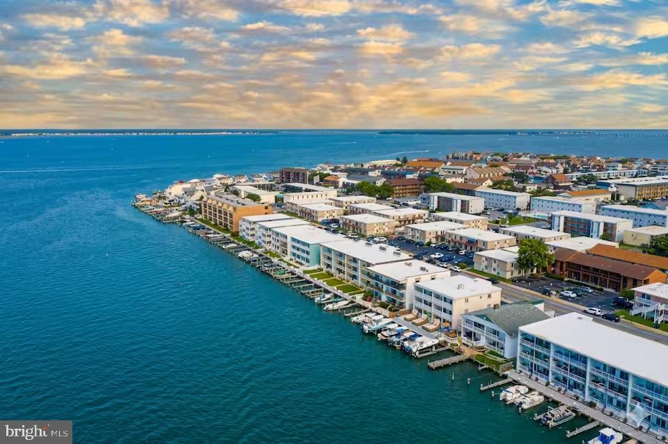 411 BAYSHORE DRIVE 301