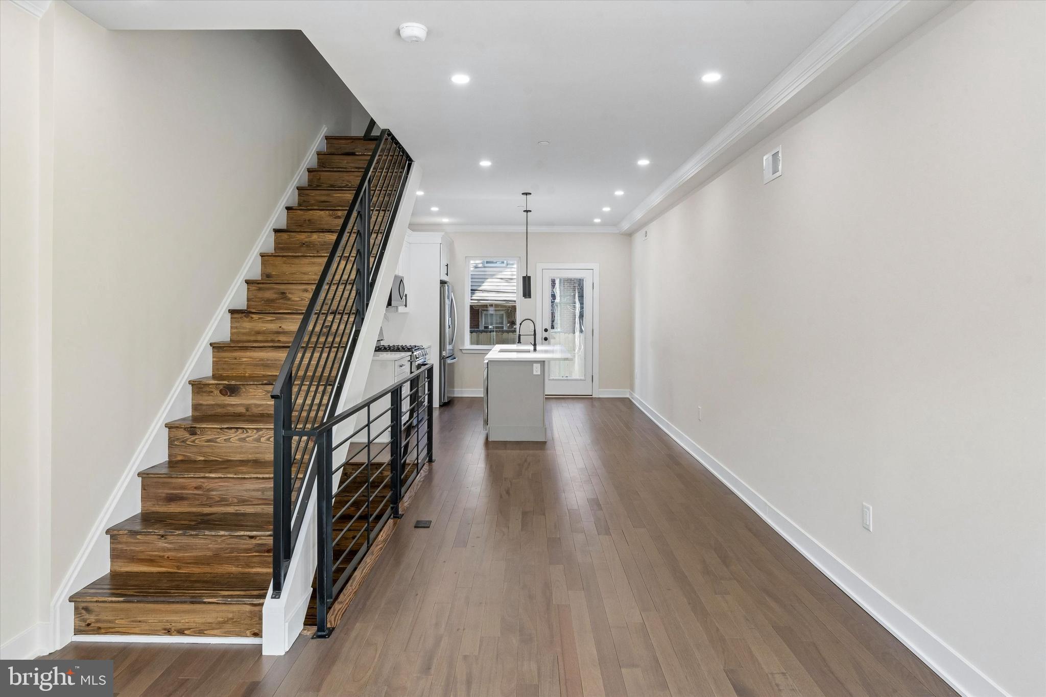 POINT BREEZE - Residential