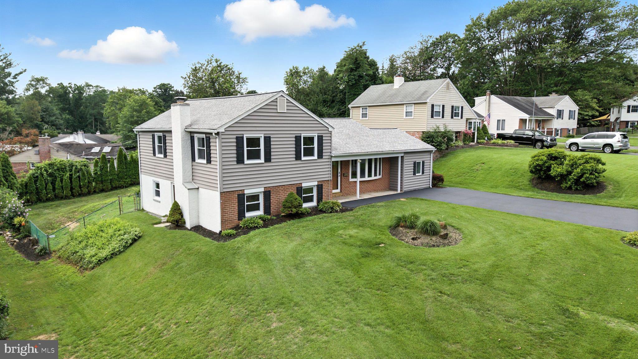 114 WOODVIEW LANE