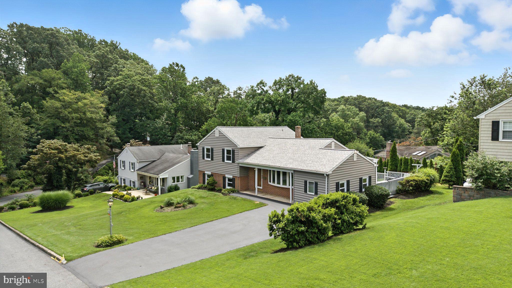 114 WOODVIEW LANE