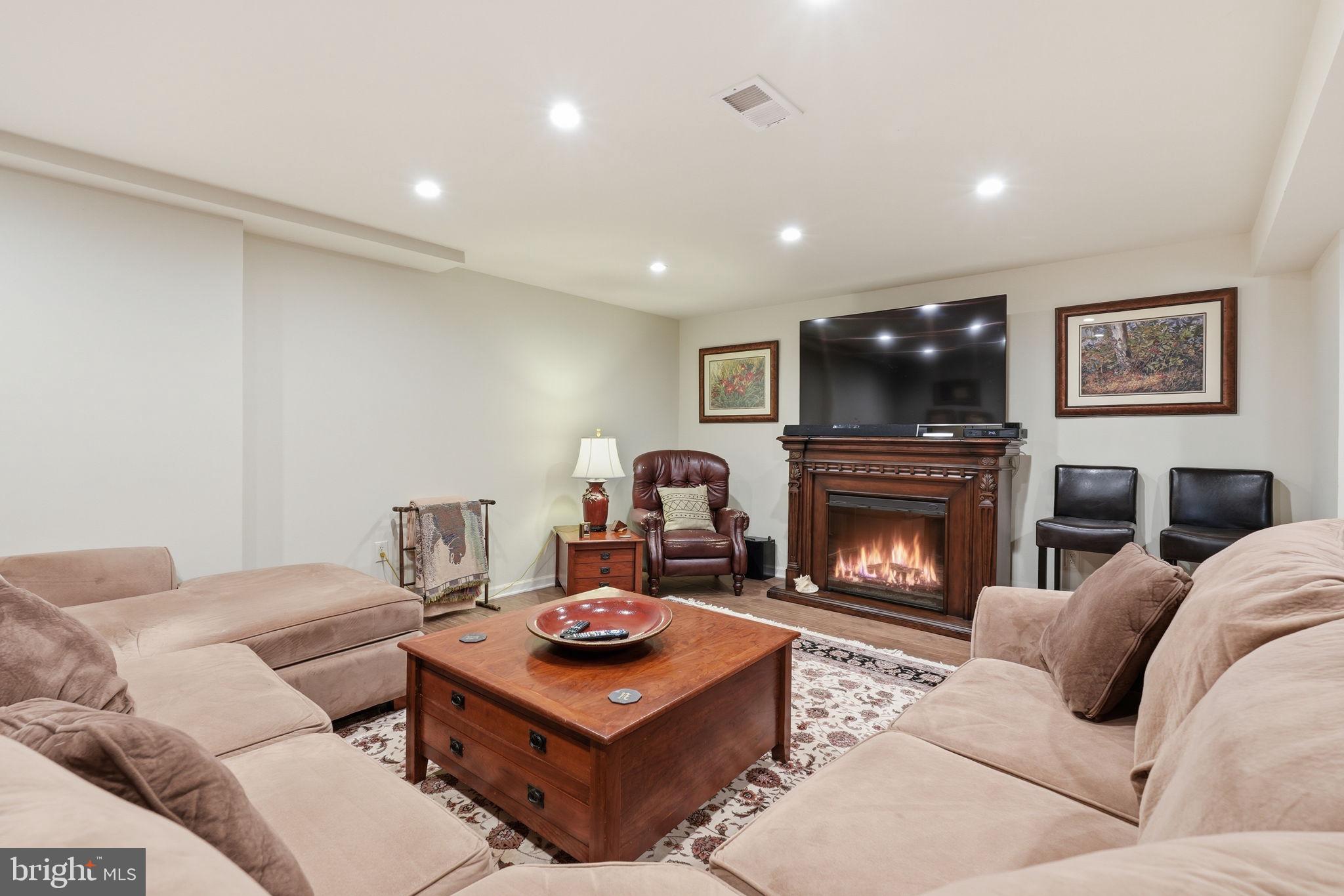 HIGHLANDS OF DARNESTOWN - Residential
