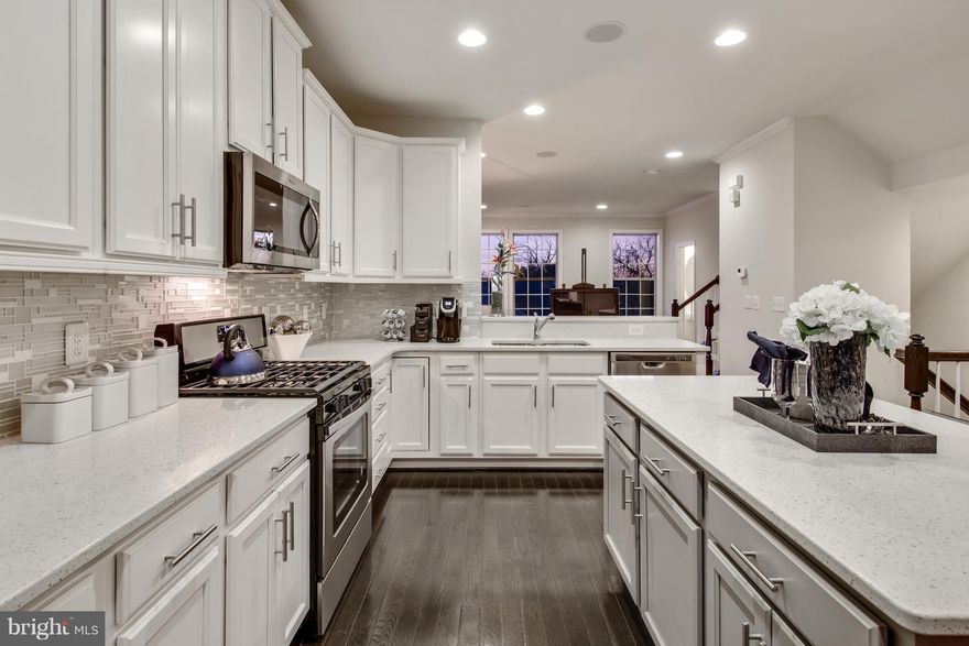 Gorgeous 3 bedroom townhome conveniently located between Baltimore and Annapolis. Enjoy your Owner's Suite with dual walk-in closets, private bathroom w/ separate shower & tub. Serene view on the deck which overlooks wooded area and water. Photos are similar construction