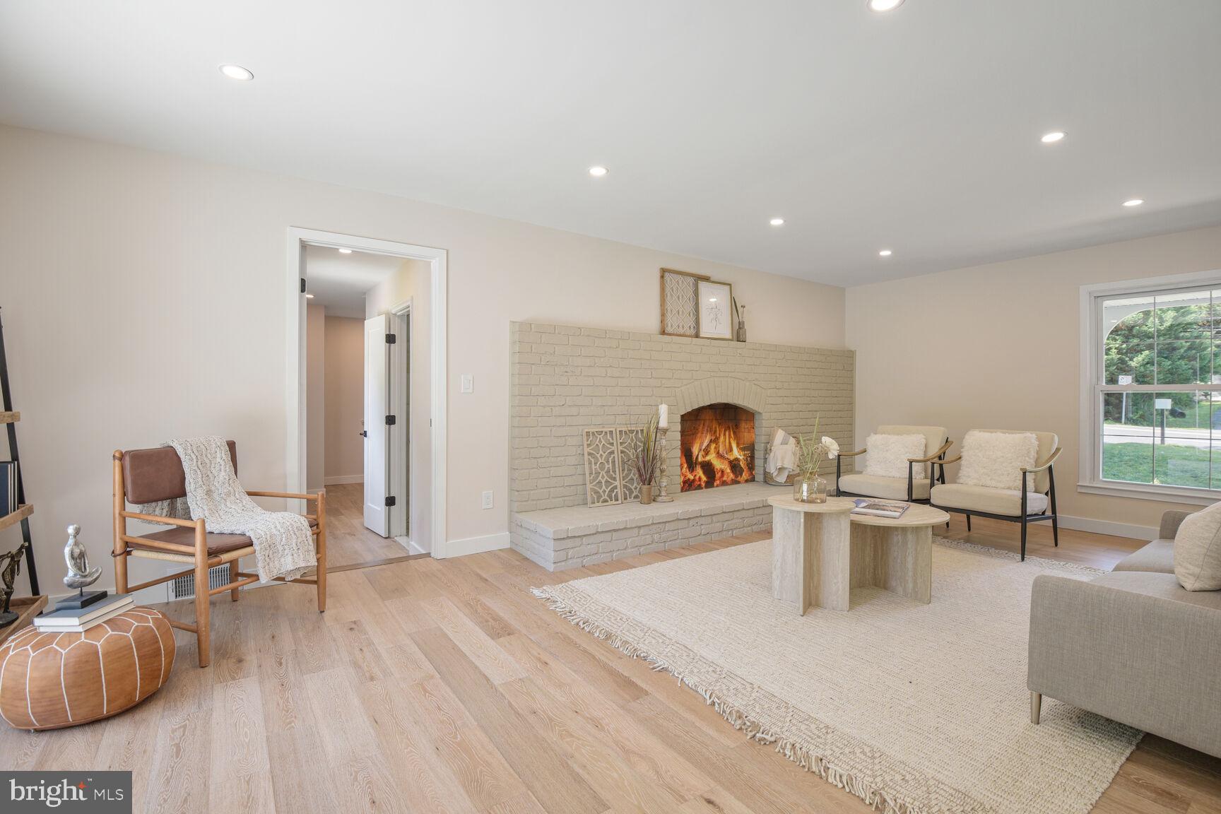 FOX HILLS - Residential