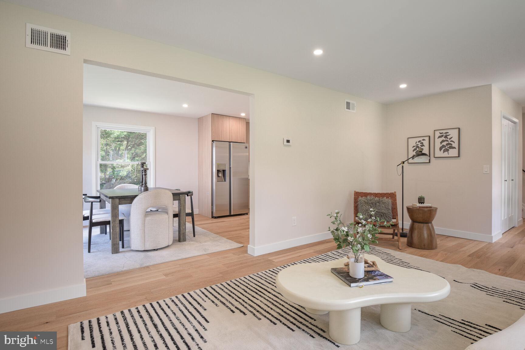 FOX HILLS - Residential