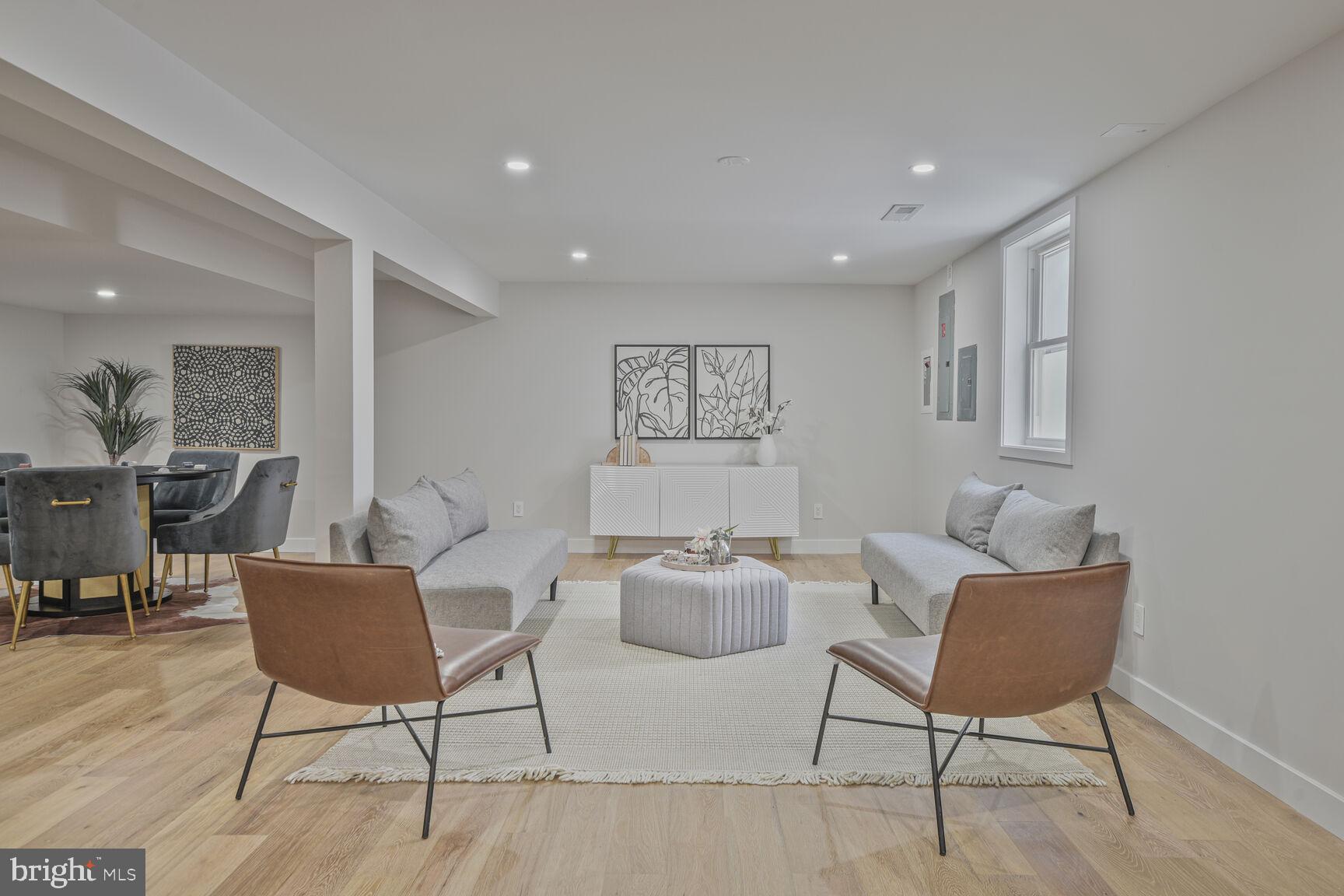 FOX HILLS - Residential