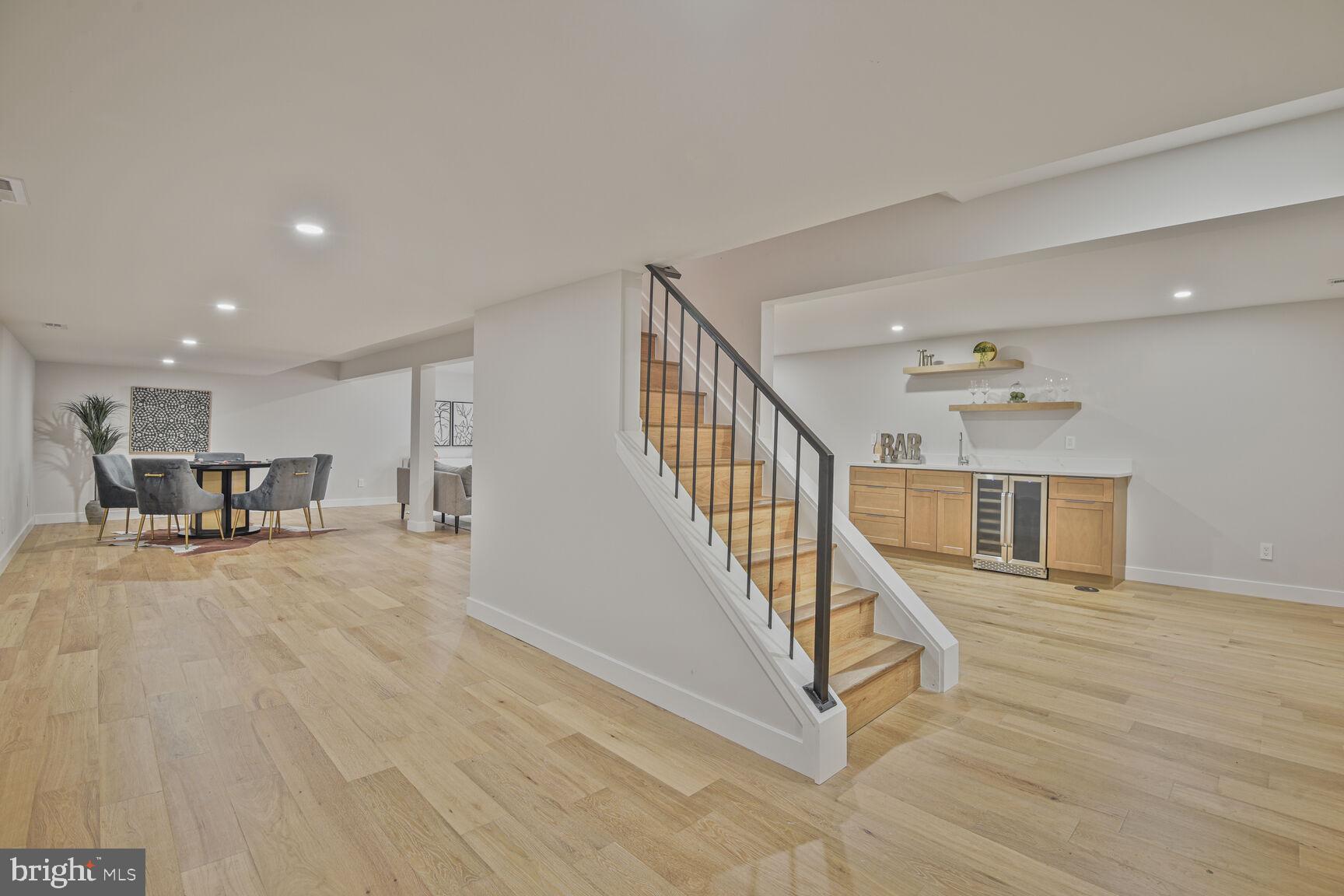 FOX HILLS - Residential