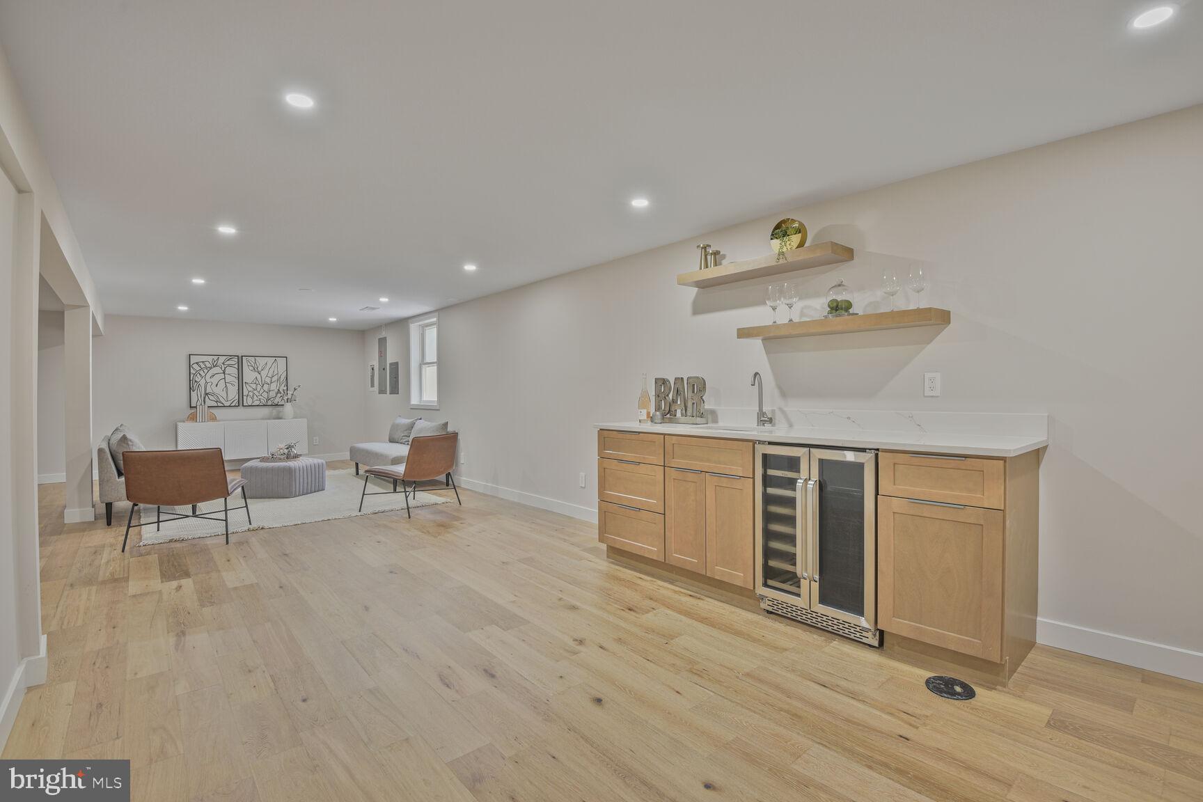 FOX HILLS - Residential