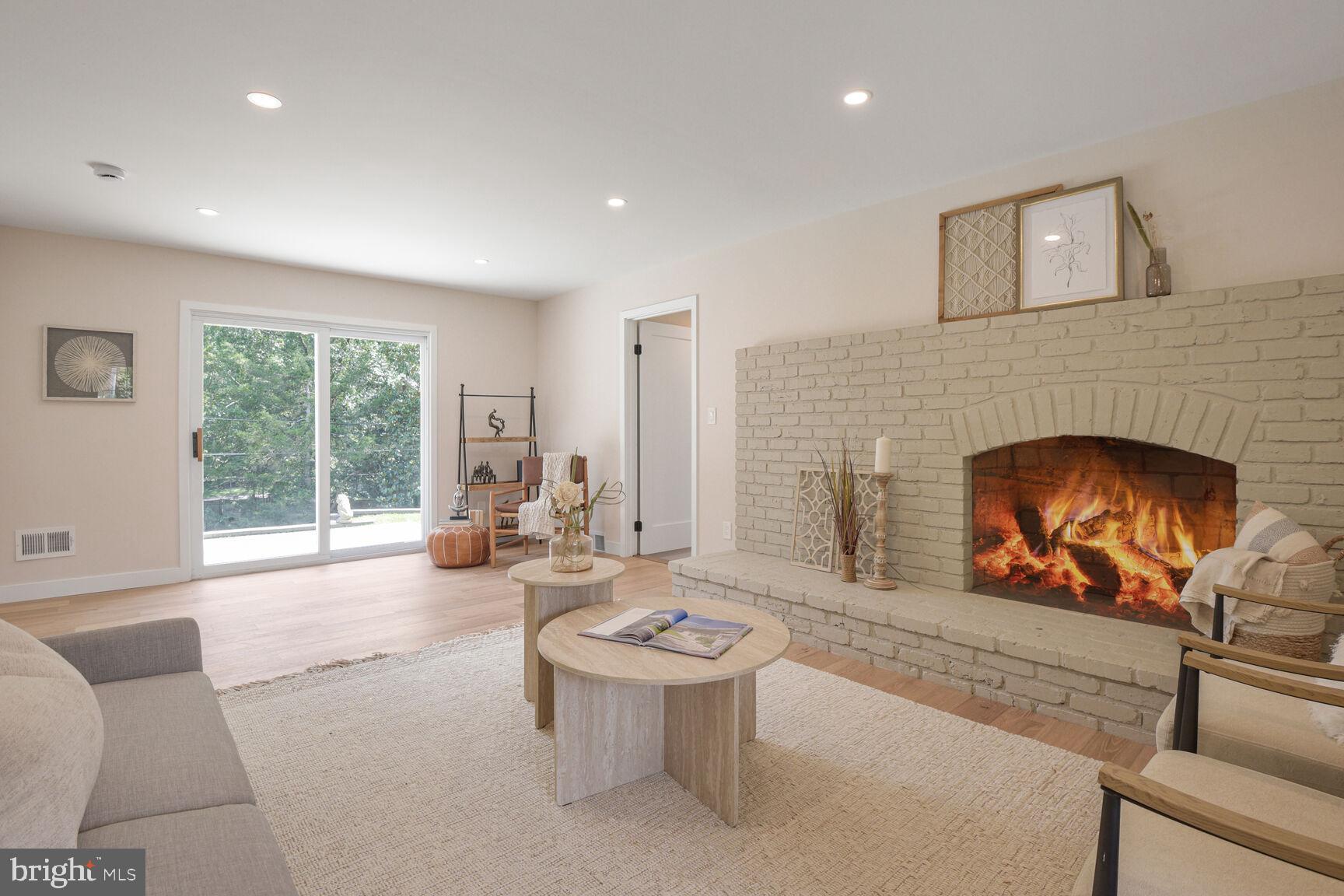 FOX HILLS - Residential