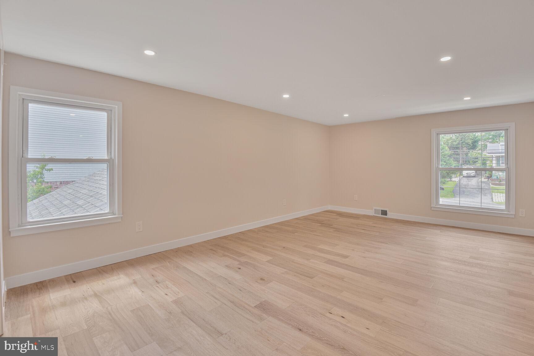 FOX HILLS - Residential