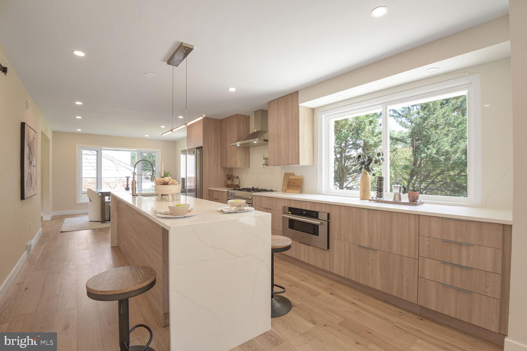 8328 TUCKERMAN LANE