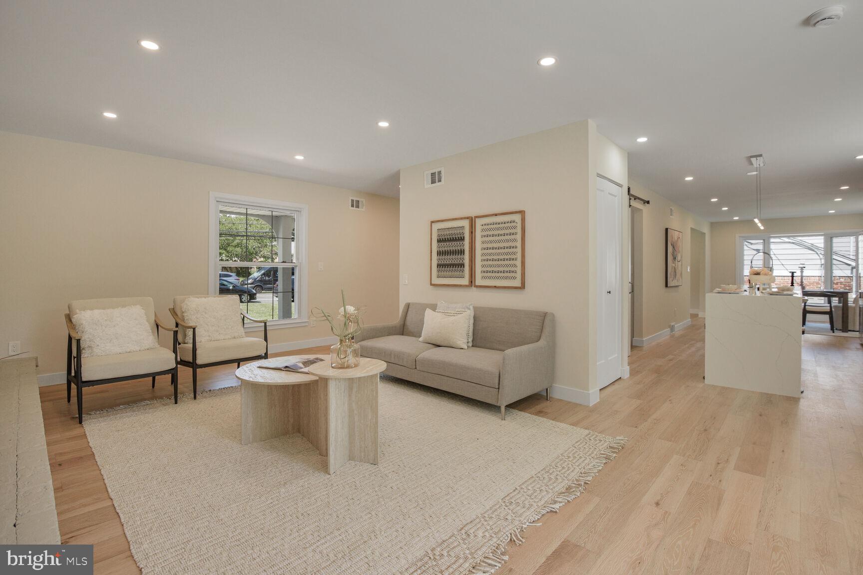 FOX HILLS - Residential