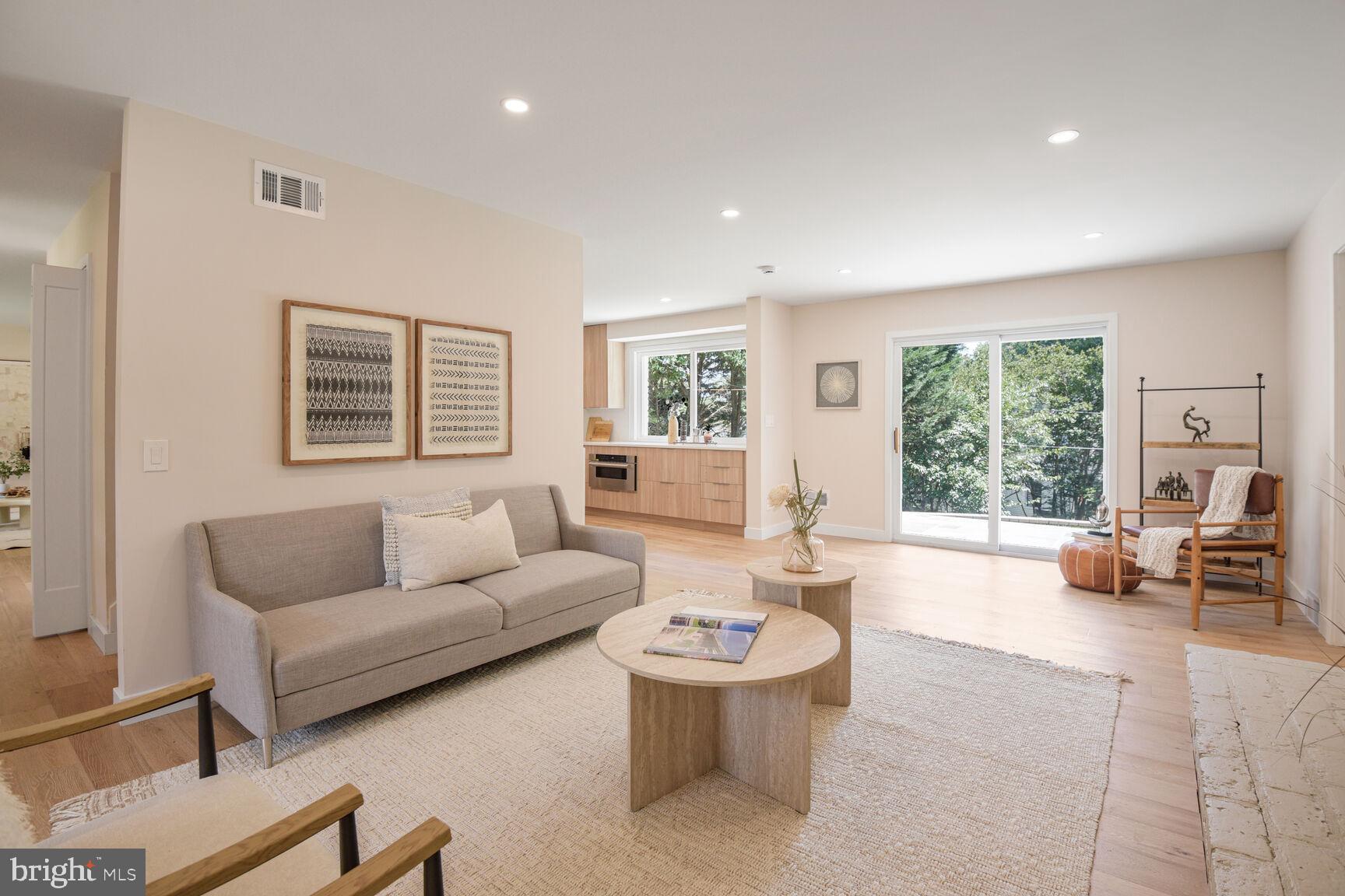 8328 TUCKERMAN LANE