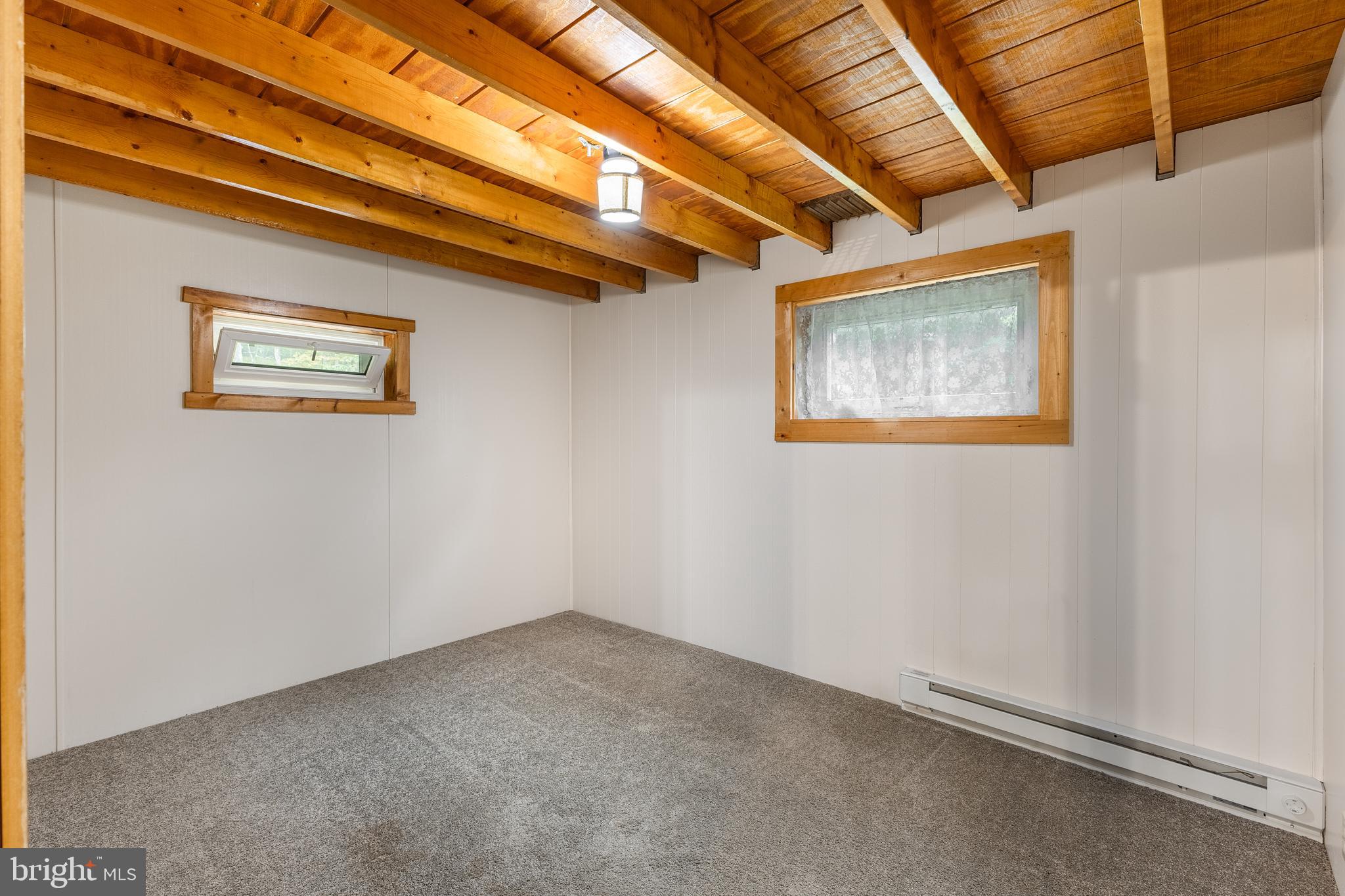 HOWARD - Residential