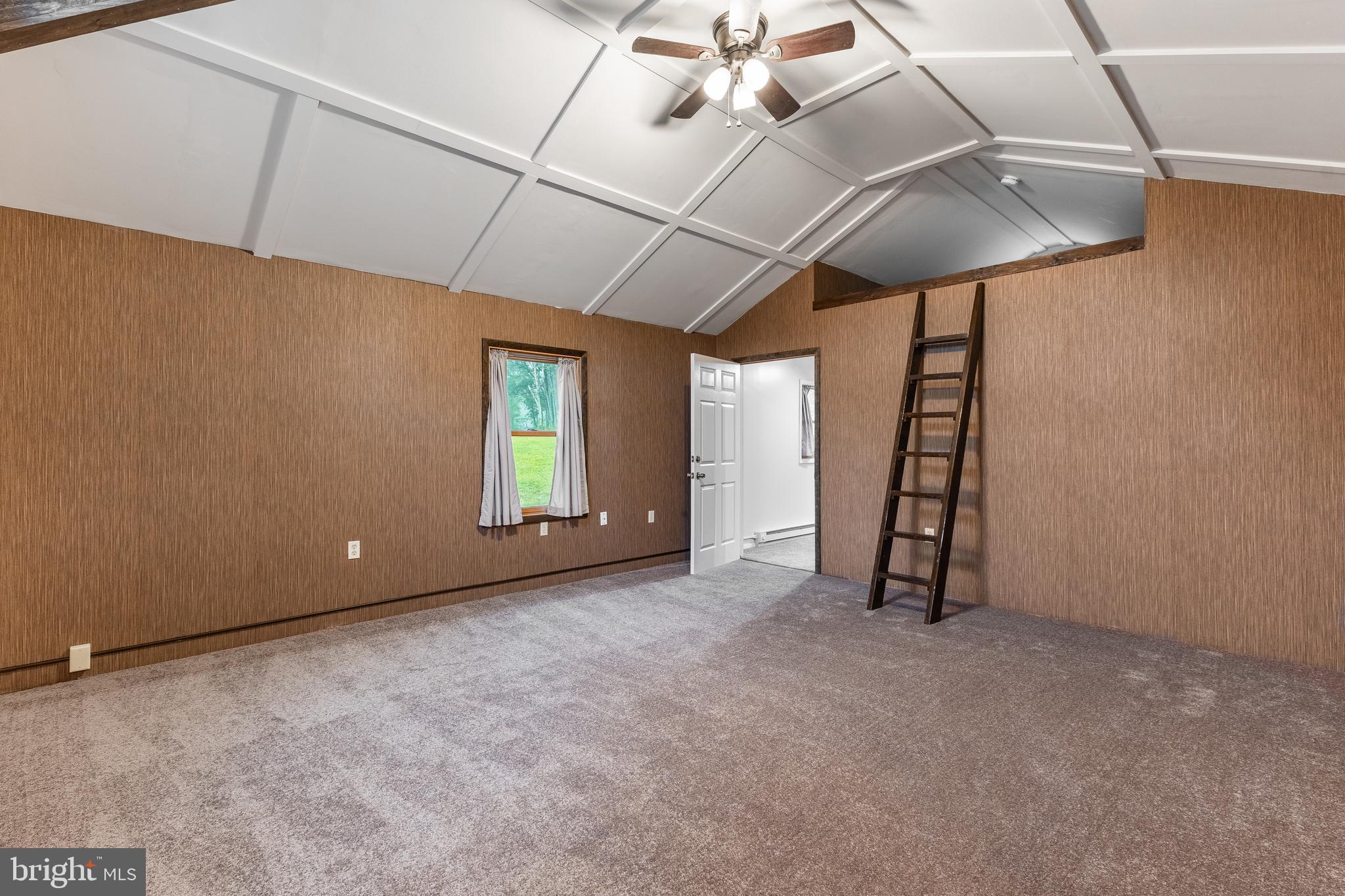 HOWARD - Residential