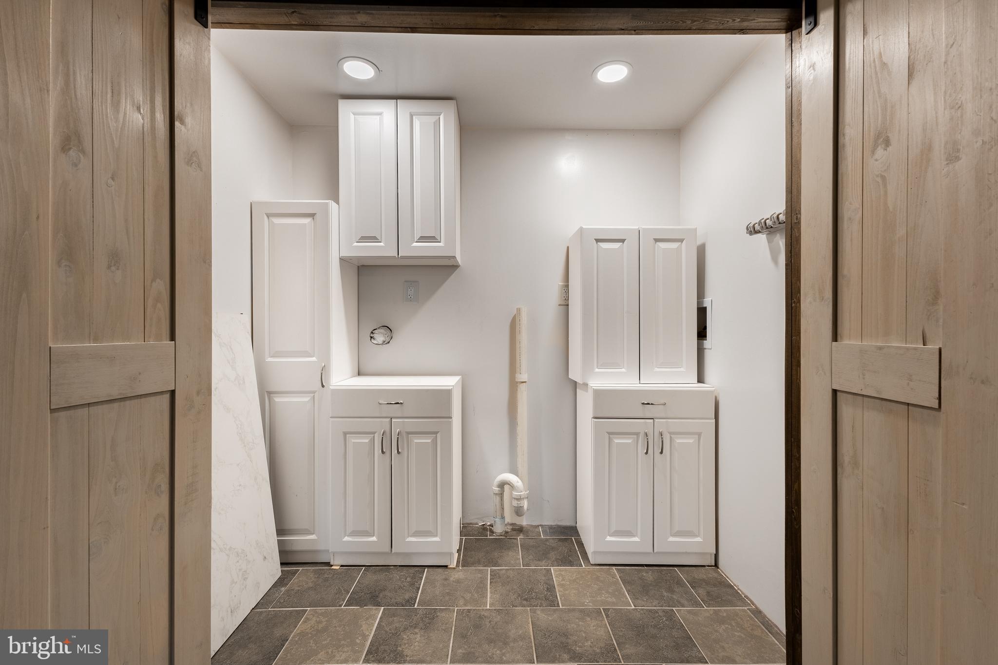 HOWARD - Residential