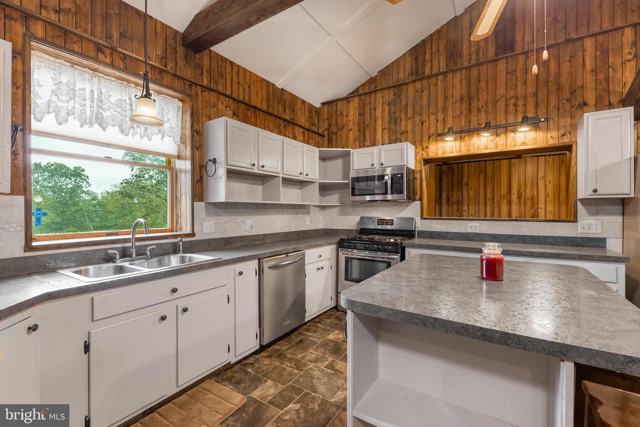 HOWARD - Residential