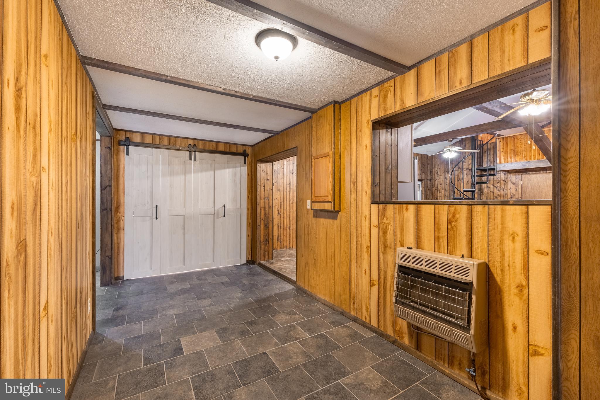 HOWARD - Residential