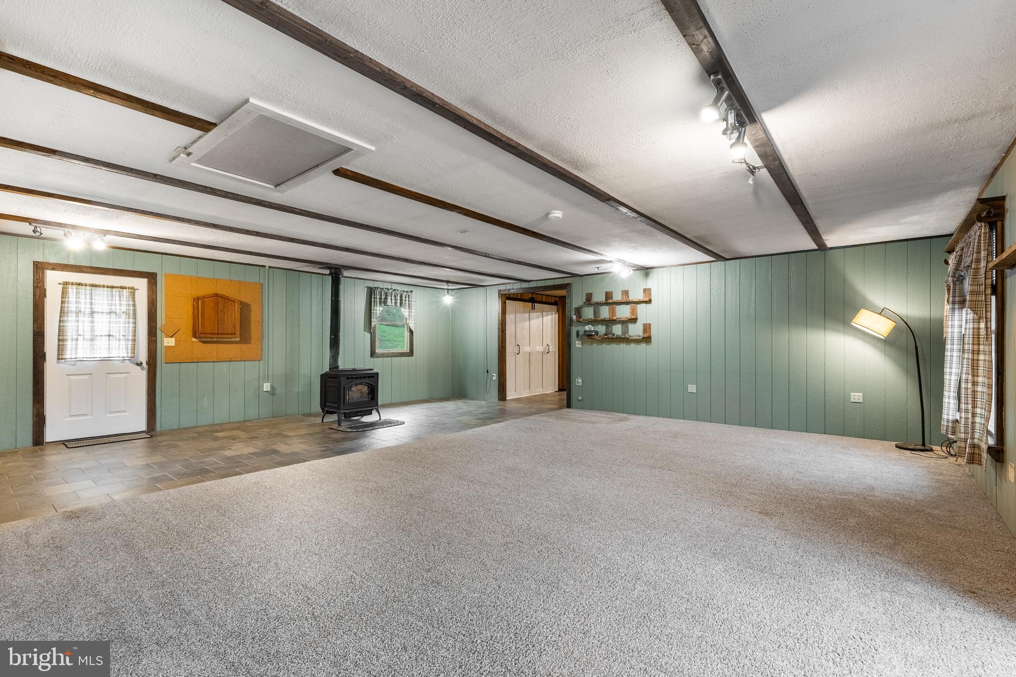 HOWARD - Residential