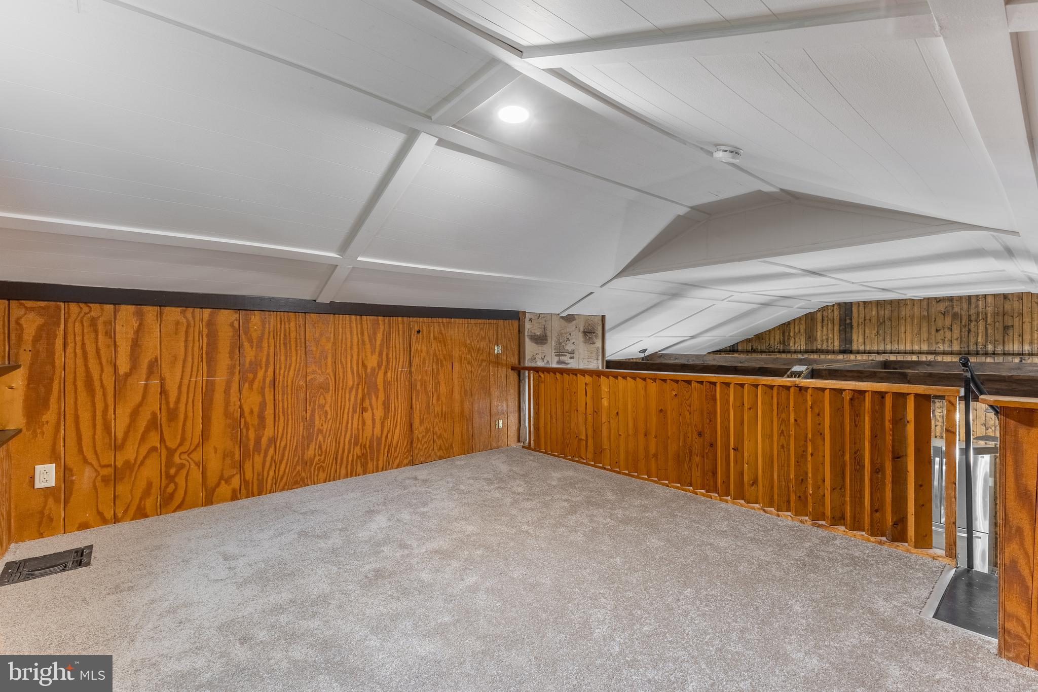 HOWARD - Residential