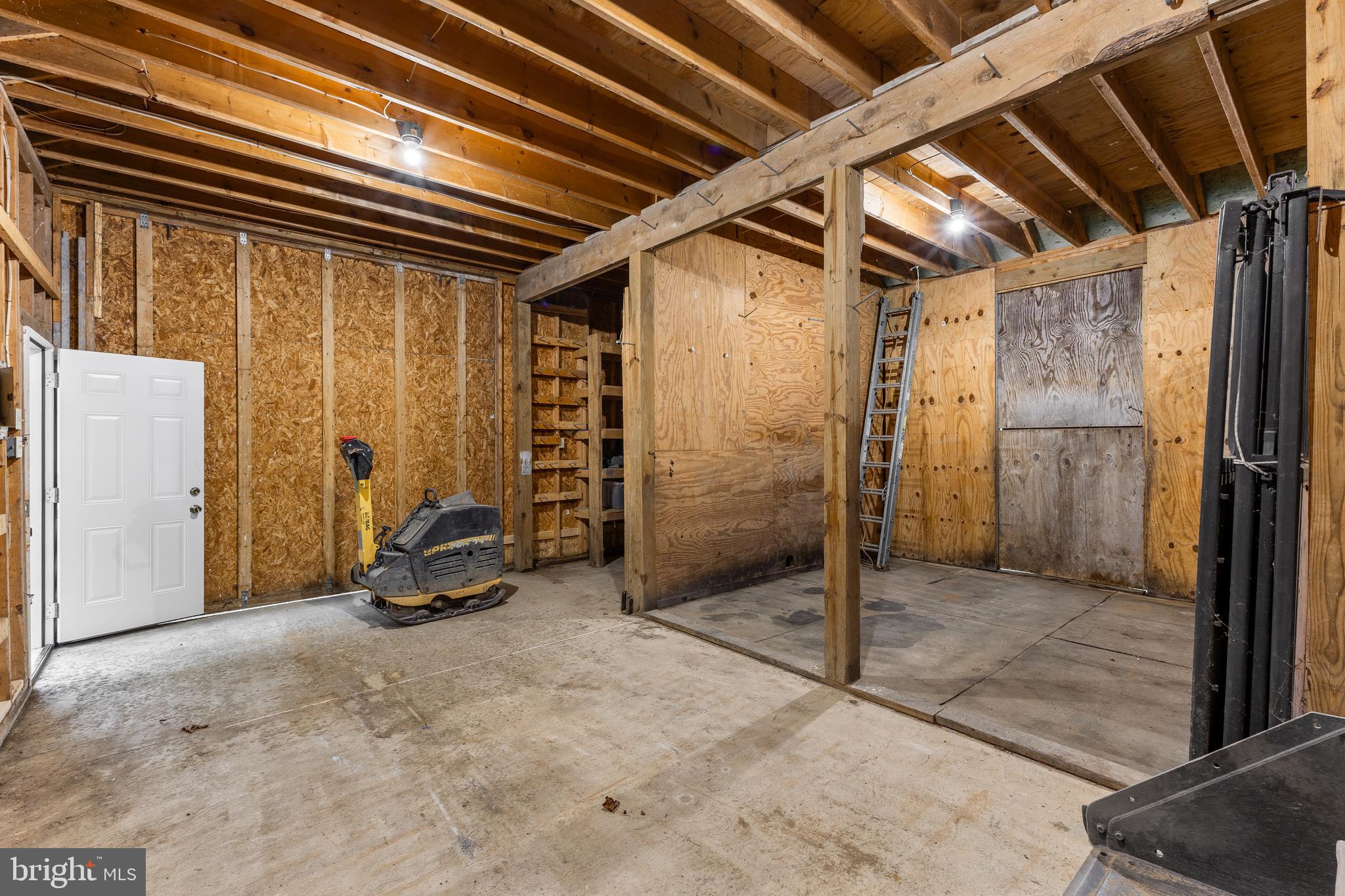 HOWARD - Residential