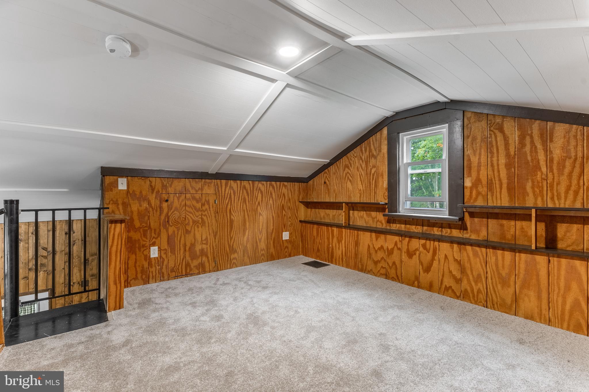 HOWARD - Residential