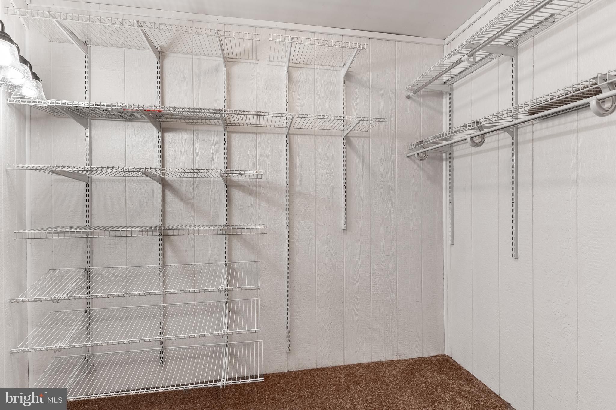 HOWARD - Residential