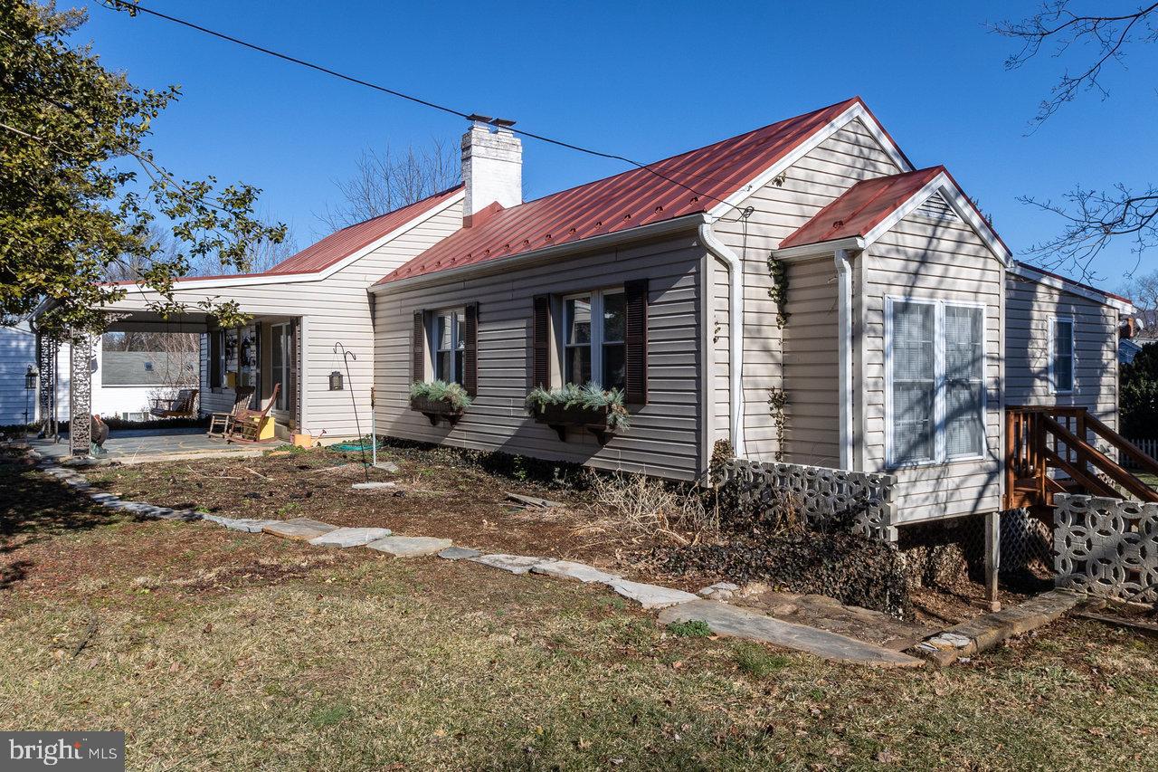 HAWKSBILL HEIGHTS - Residential