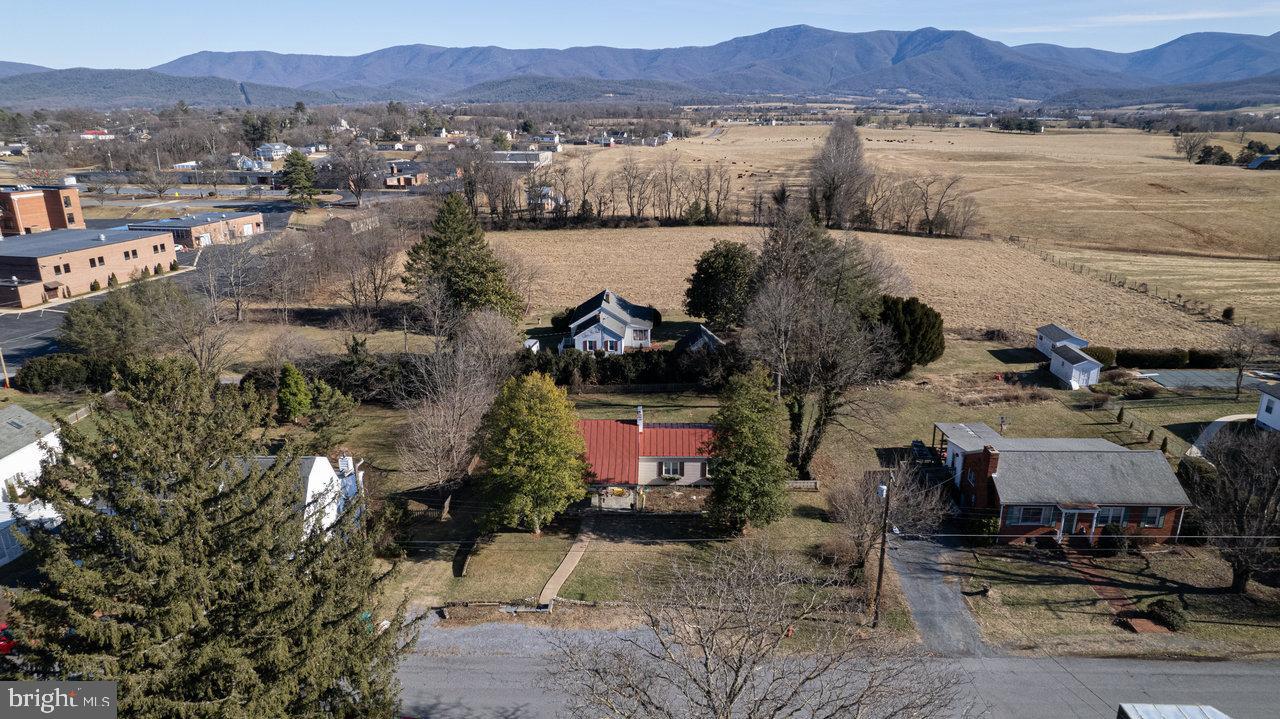 HAWKSBILL HEIGHTS - Residential