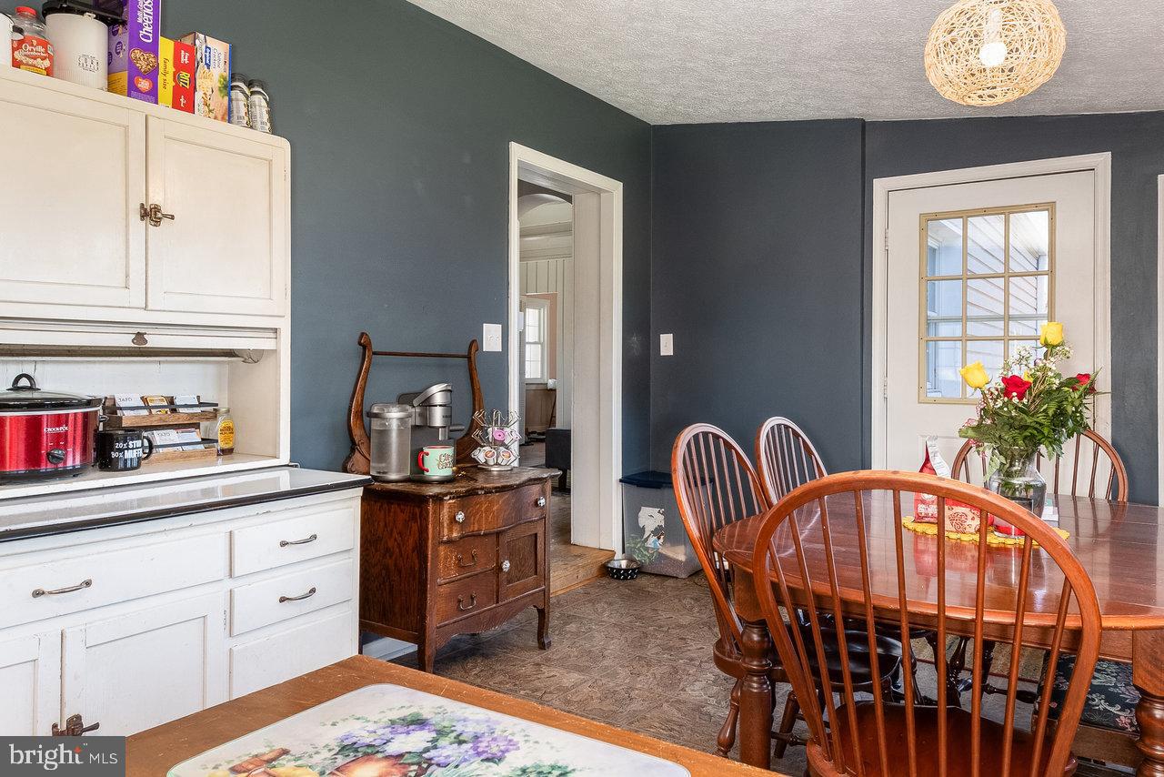 HAWKSBILL HEIGHTS - Residential