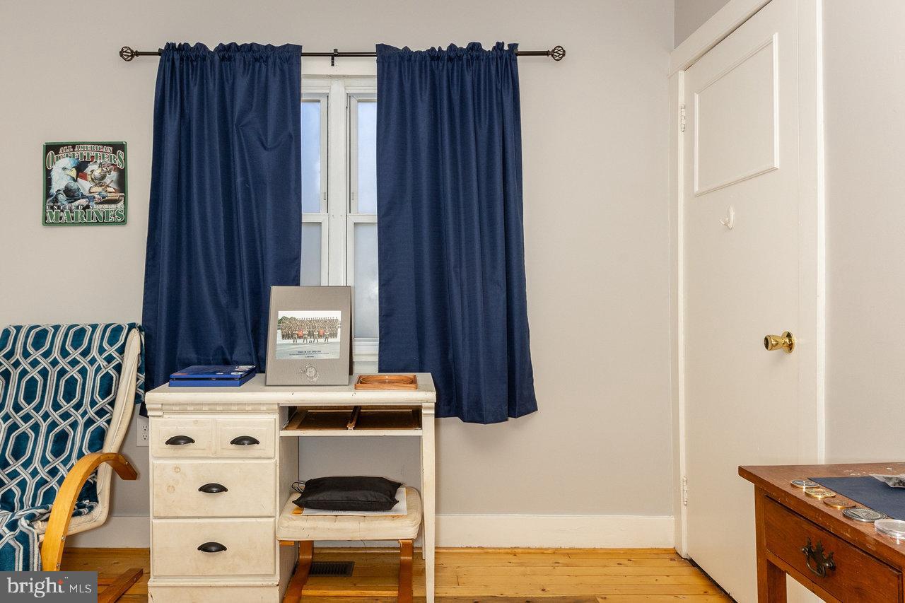 HAWKSBILL HEIGHTS - Residential