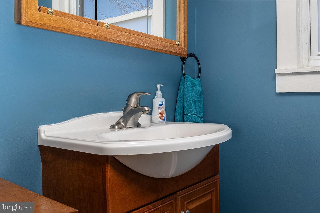 HAWKSBILL HEIGHTS - Residential