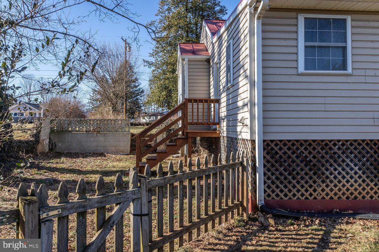 HAWKSBILL HEIGHTS - Residential