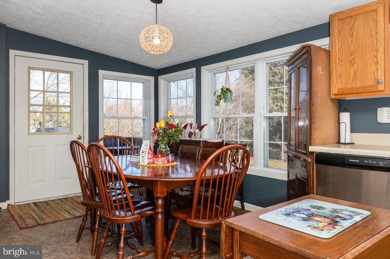 HAWKSBILL HEIGHTS - Residential