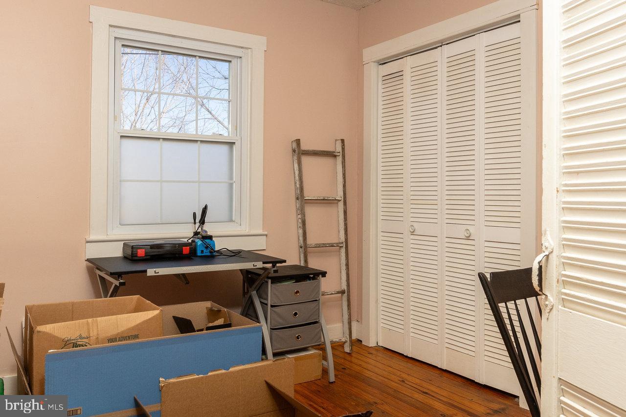 HAWKSBILL HEIGHTS - Residential