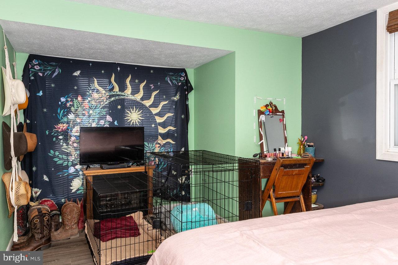 HAWKSBILL HEIGHTS - Residential