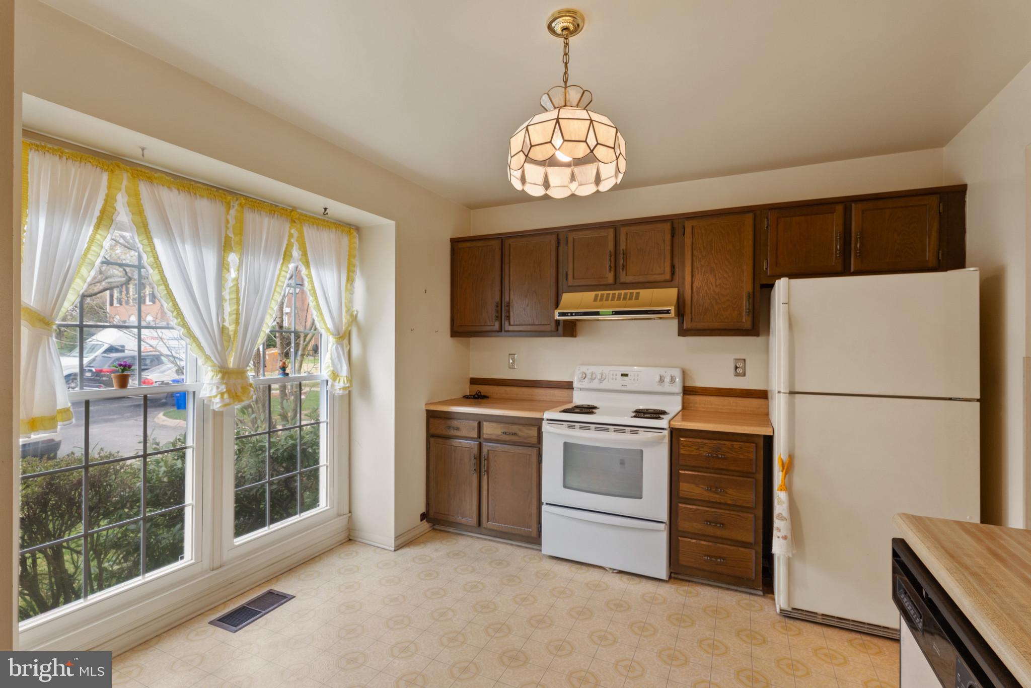 MONTGOMERY VILLAGE - Residential