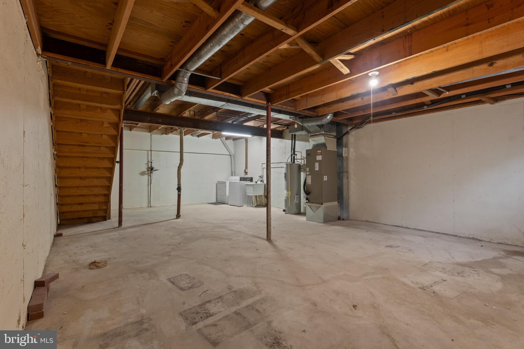 MONTGOMERY VILLAGE - Residential