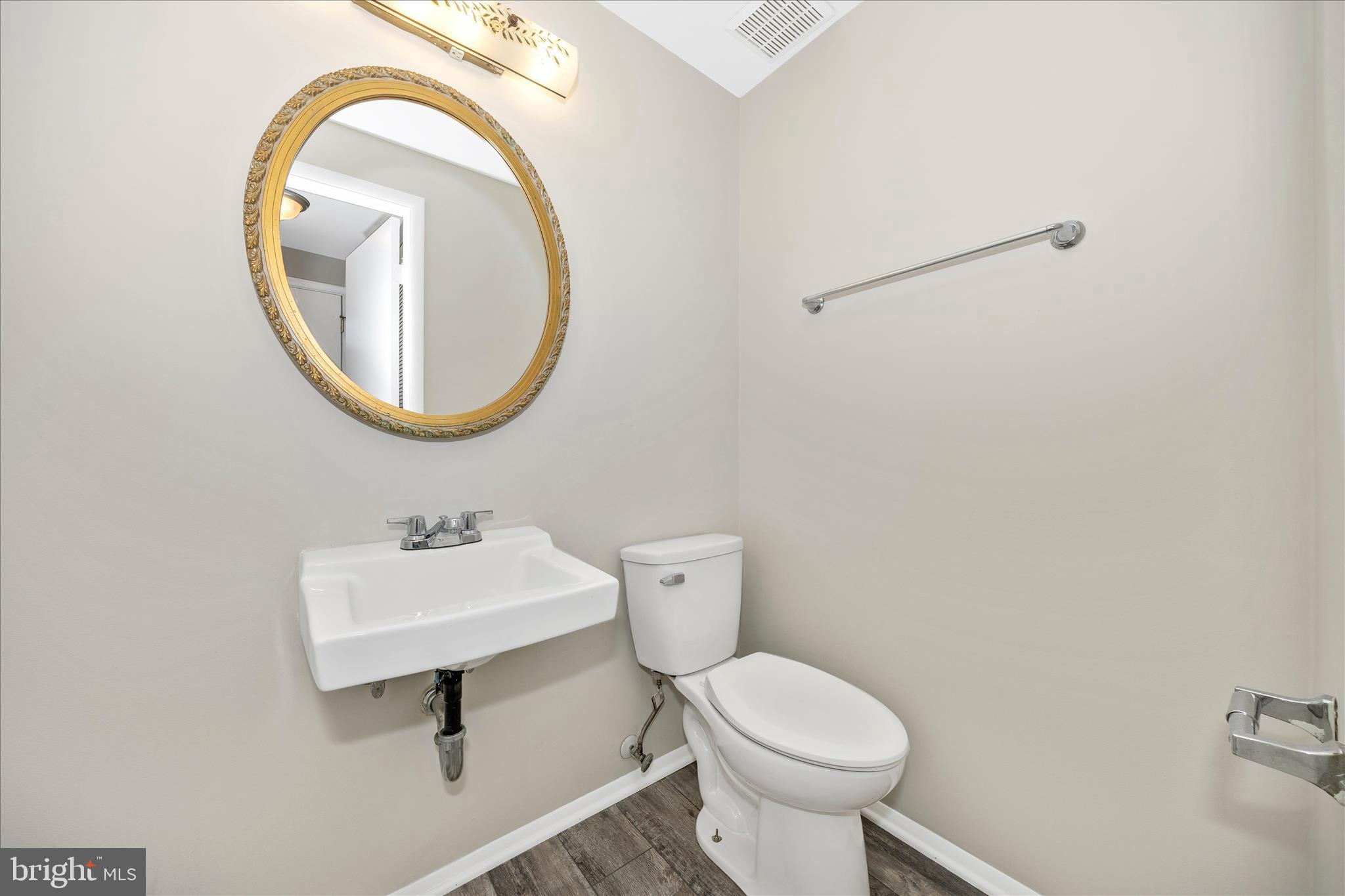 AMBER MEADOWS - Residential