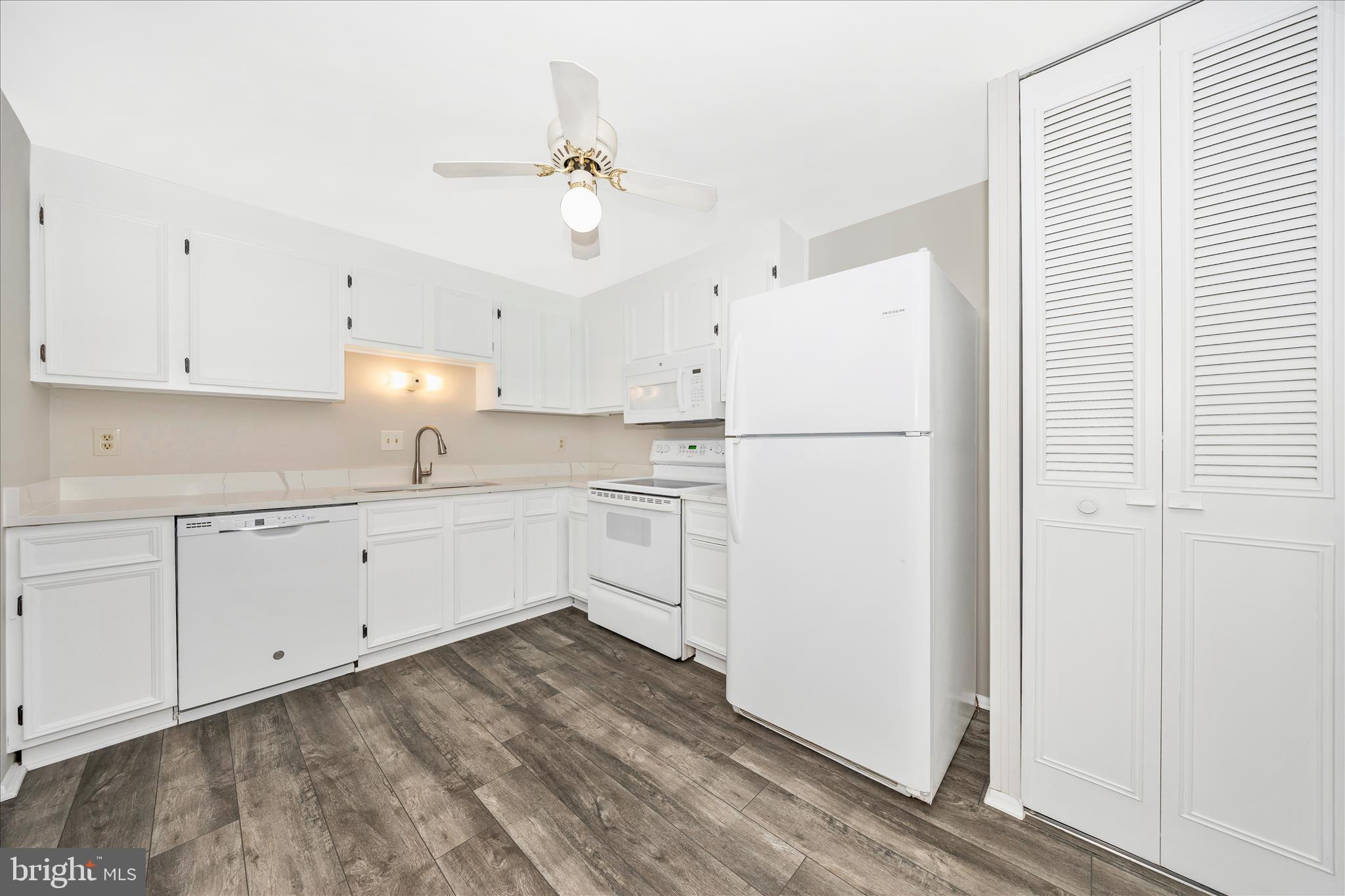 AMBER MEADOWS - Residential