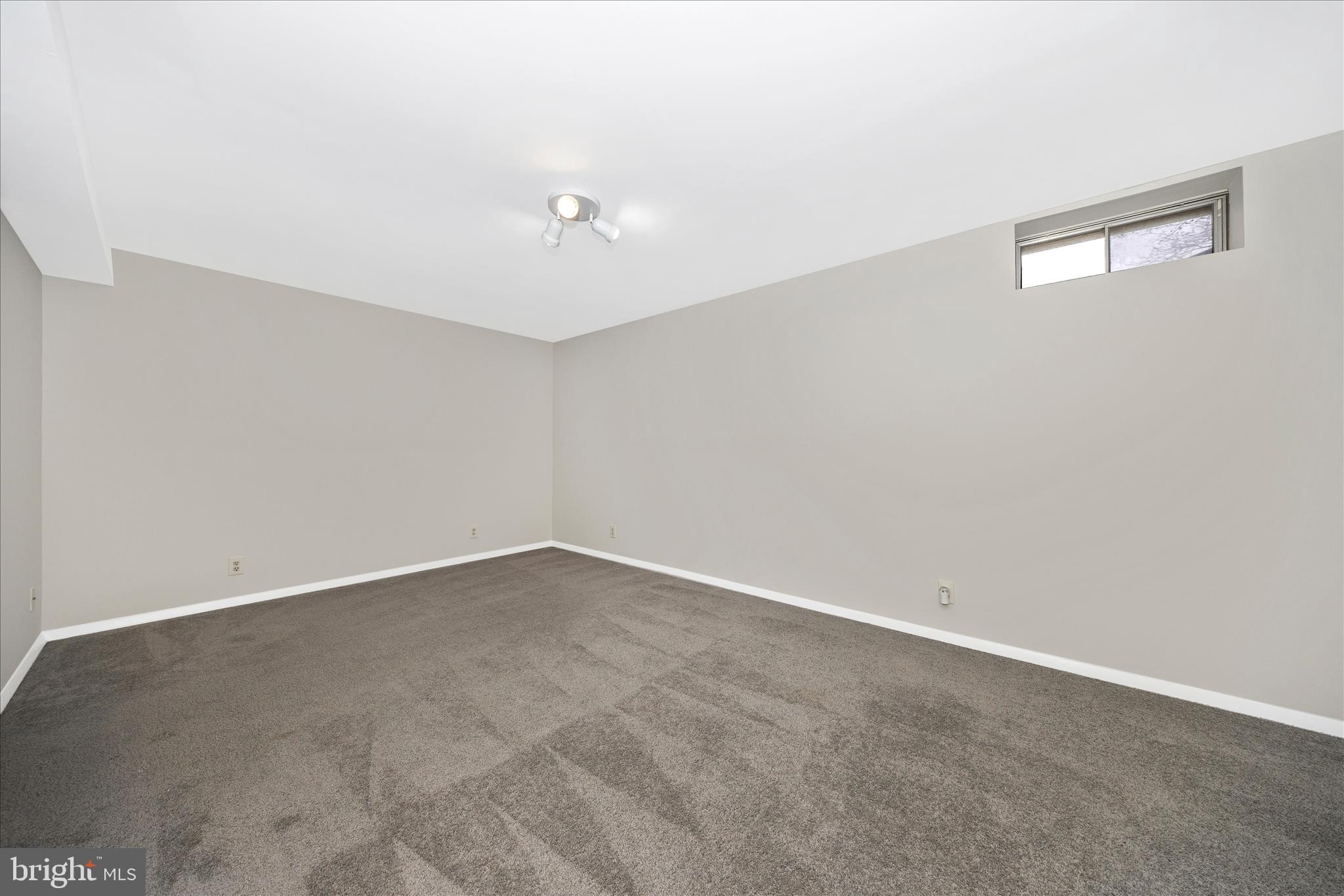 AMBER MEADOWS - Residential