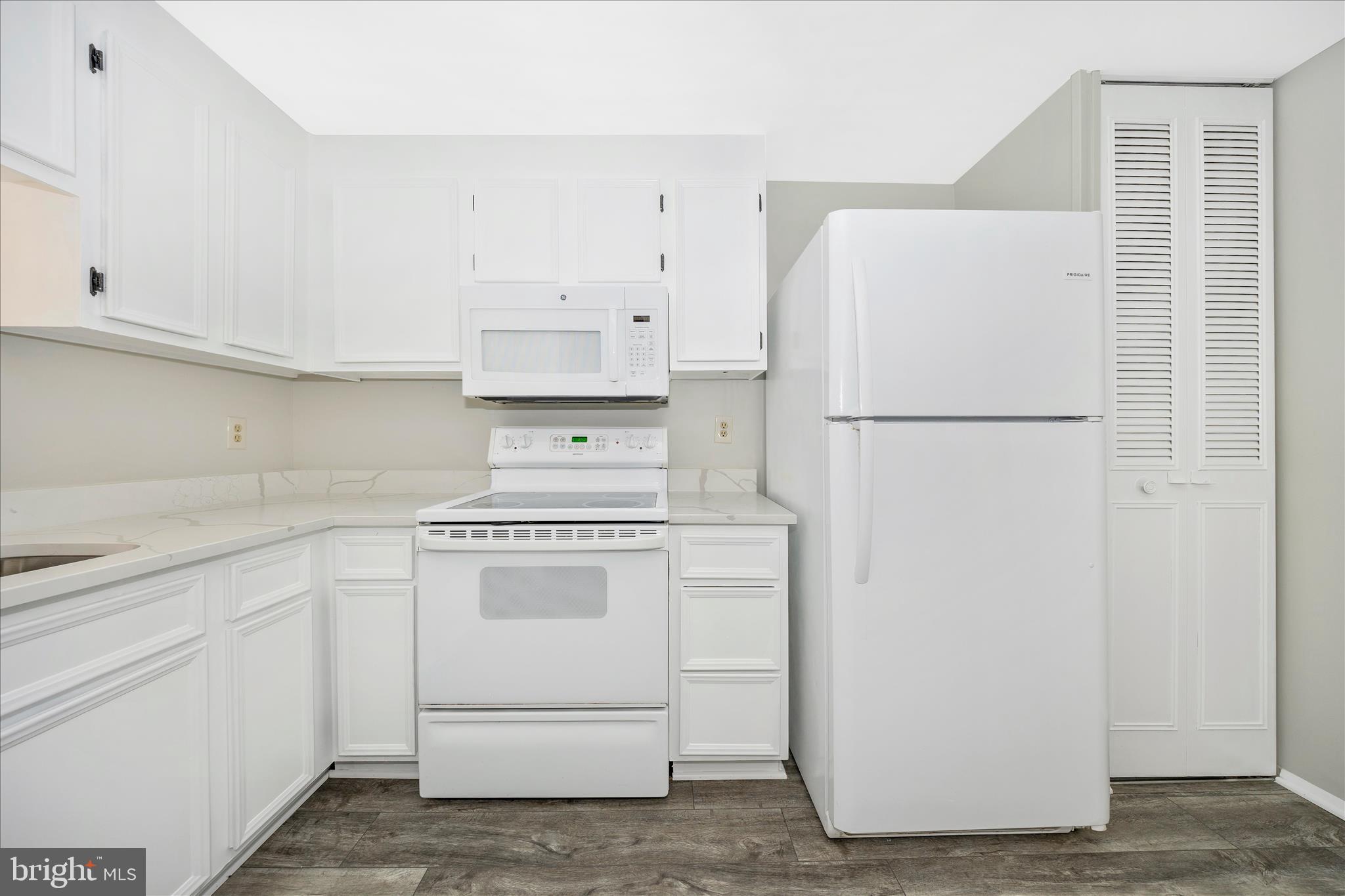 AMBER MEADOWS - Residential