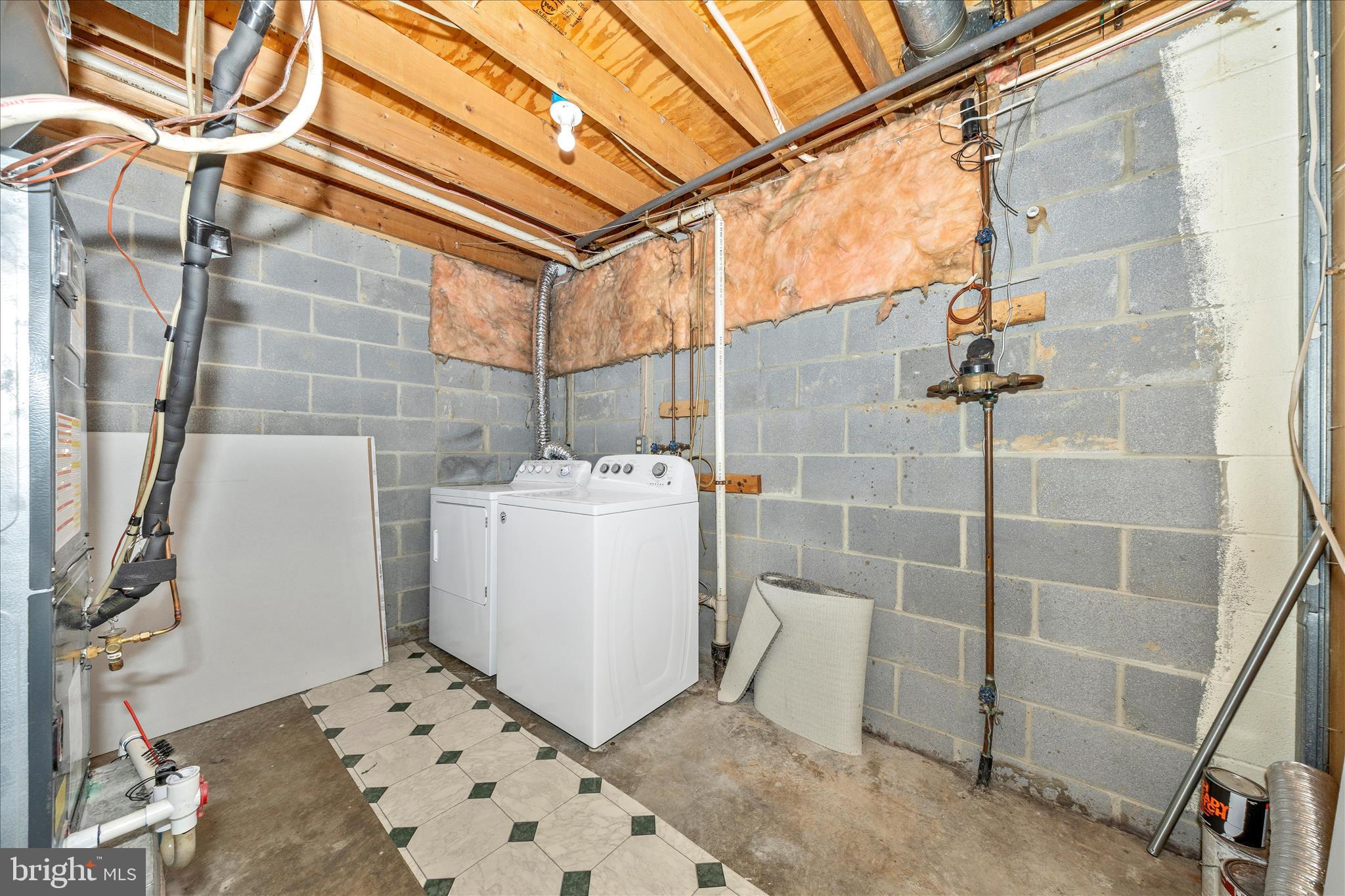 AMBER MEADOWS - Residential