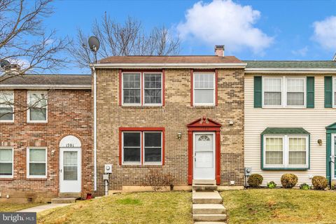 Townhouse For Sale - 1703 Heather Lane<br/> Frederick County, FREDERICK, MD 21702