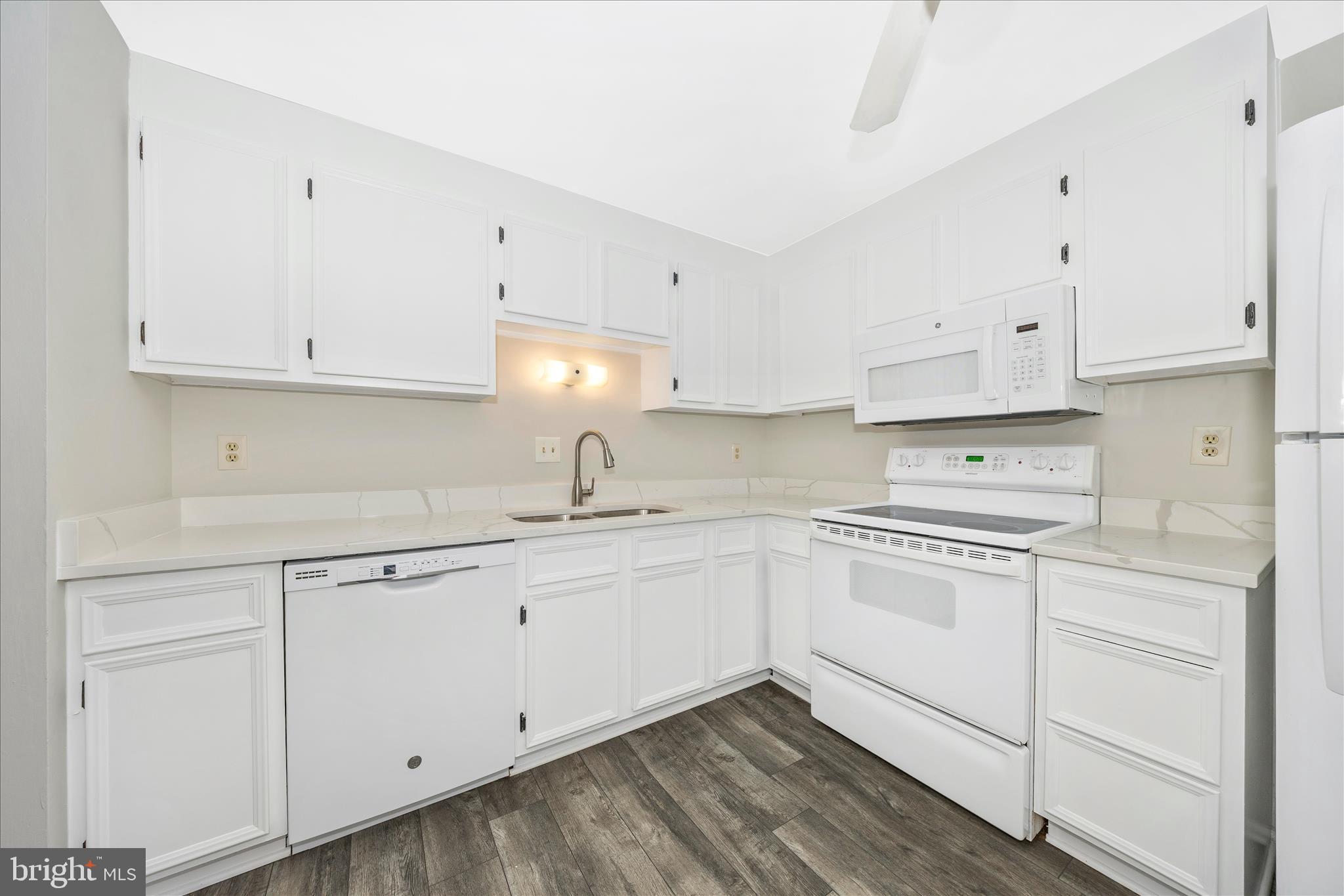 AMBER MEADOWS - Residential