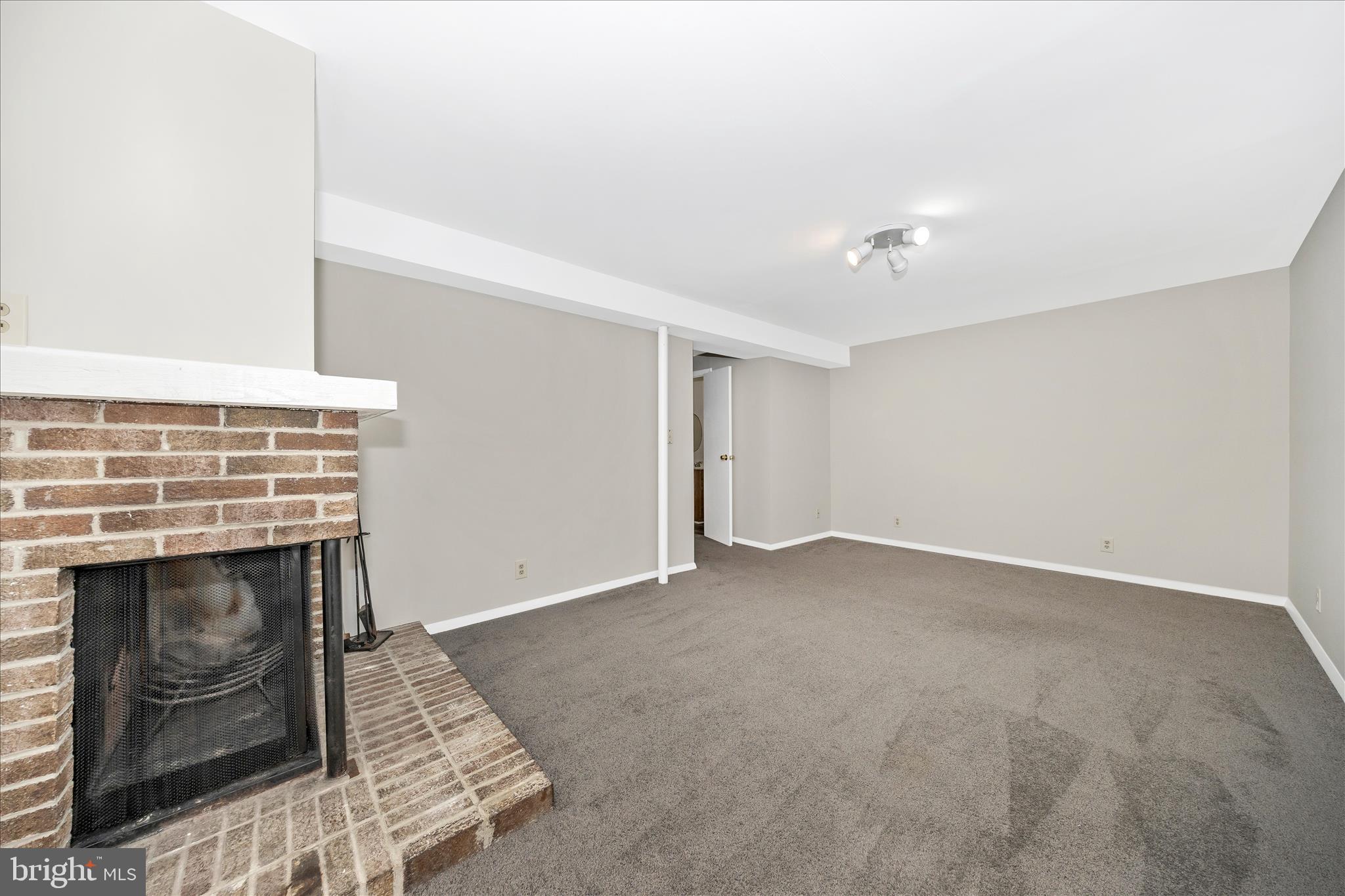 AMBER MEADOWS - Residential